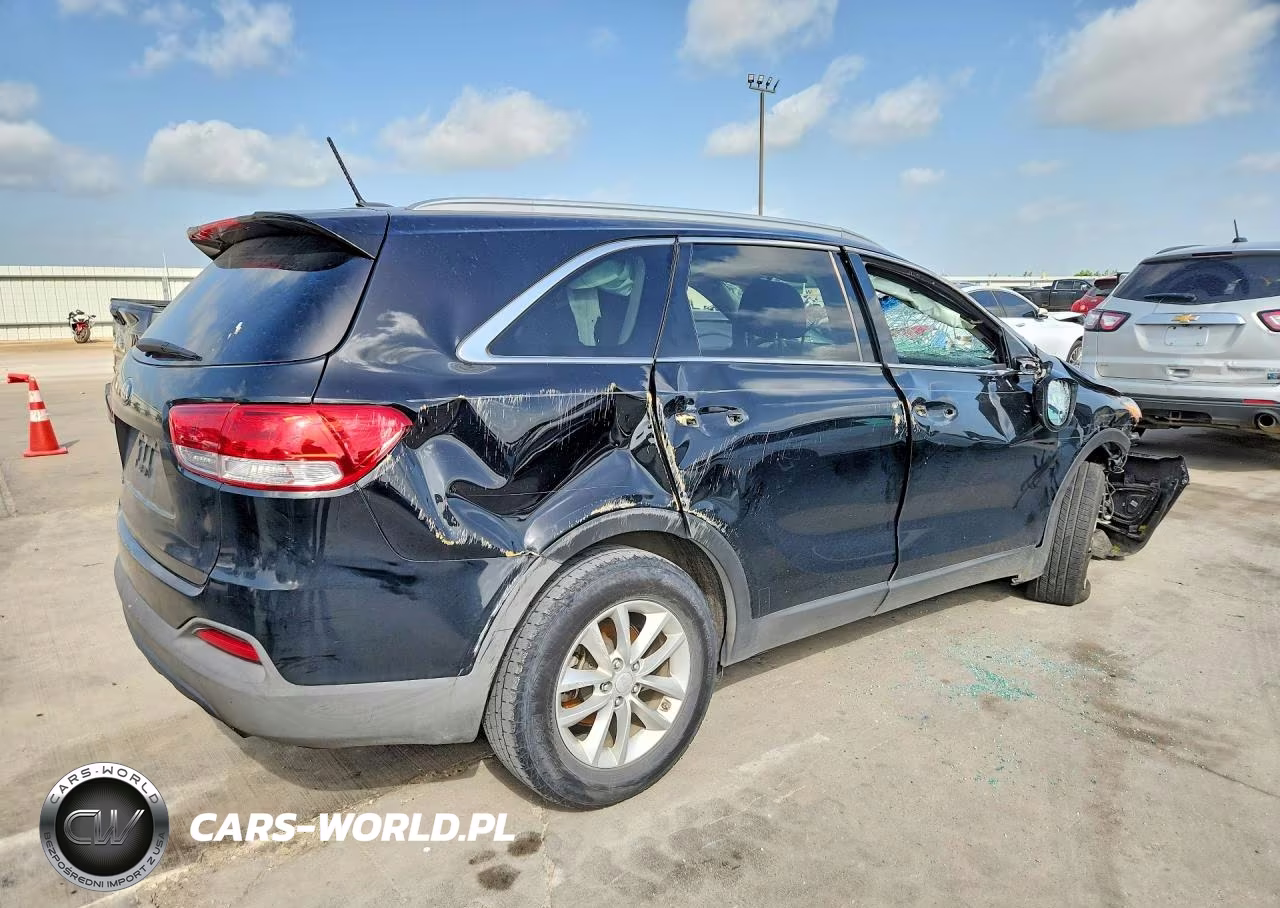 2017 Kia Sorento Lx VIN:5XYPG4A3XHG220617 - 3