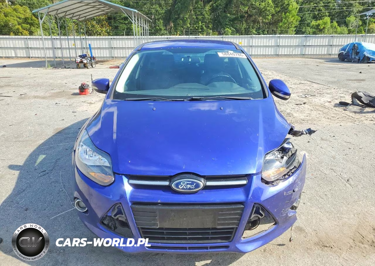 2013 Ford Focus Titanium VIN:1FADP3N2XDL121640 - 5