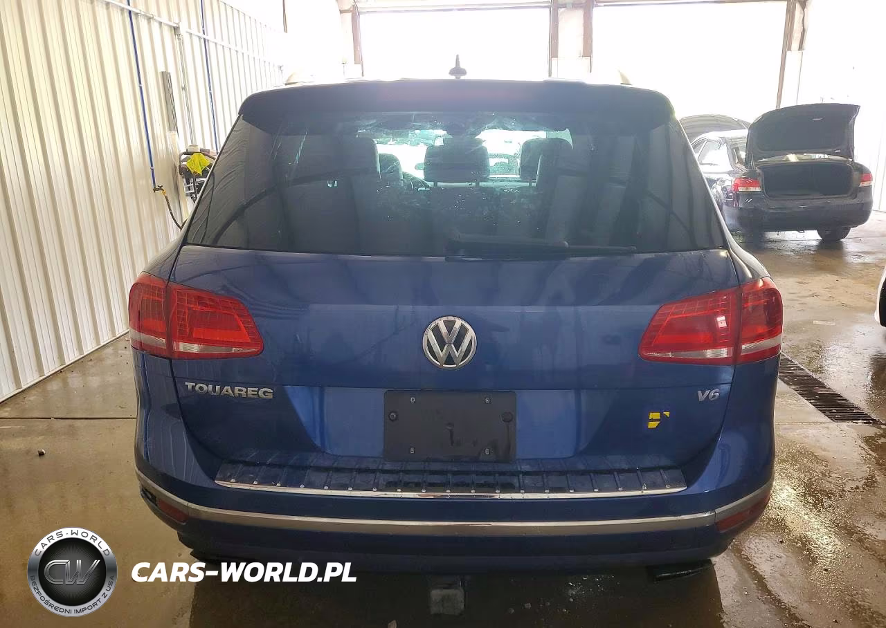 2017 Volkswagen Touareg Wolfsburg VIN:WVGRF7BP9HD004105 - 6