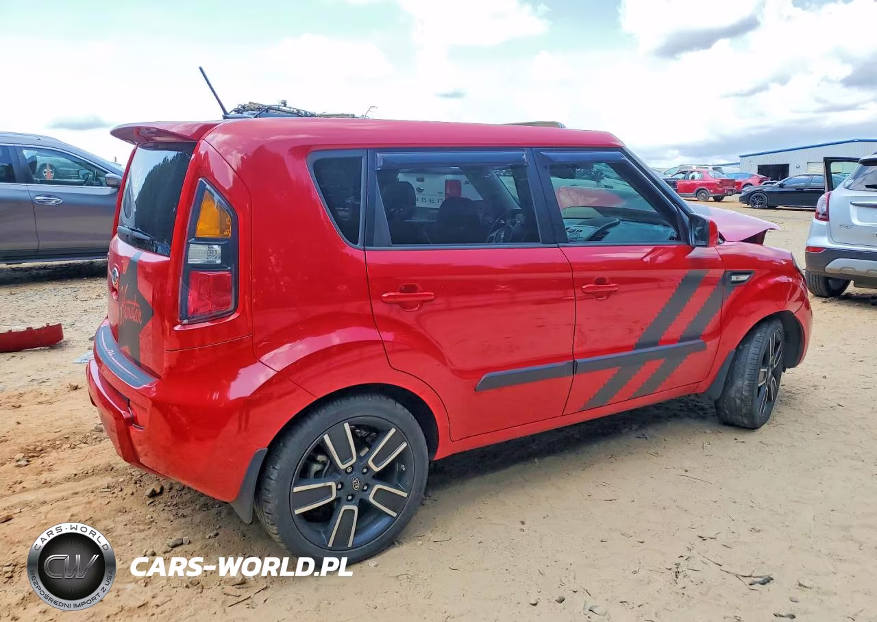 2011 Kia Soul + VIN:KNDJT2A25B7292147 - 3