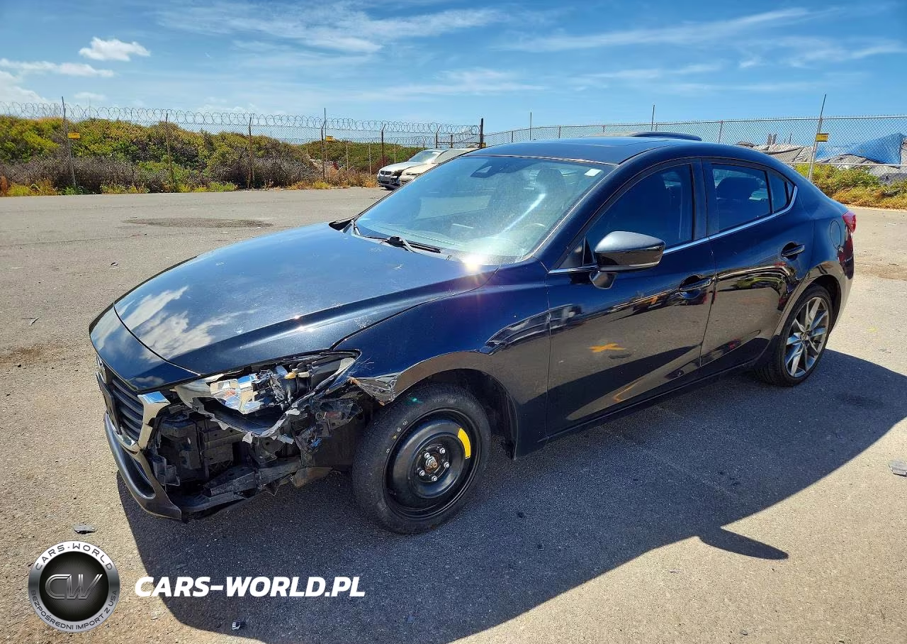 2018 Mazda 3 Touring VIN:3MZBN1V33JM174840 - 1