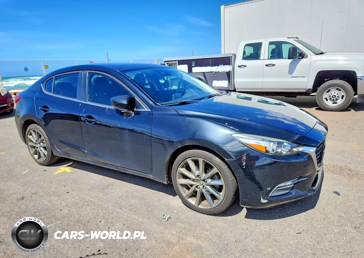 2018 Mazda 3 Touring VIN:3MZBN1V33JM174840 - 4