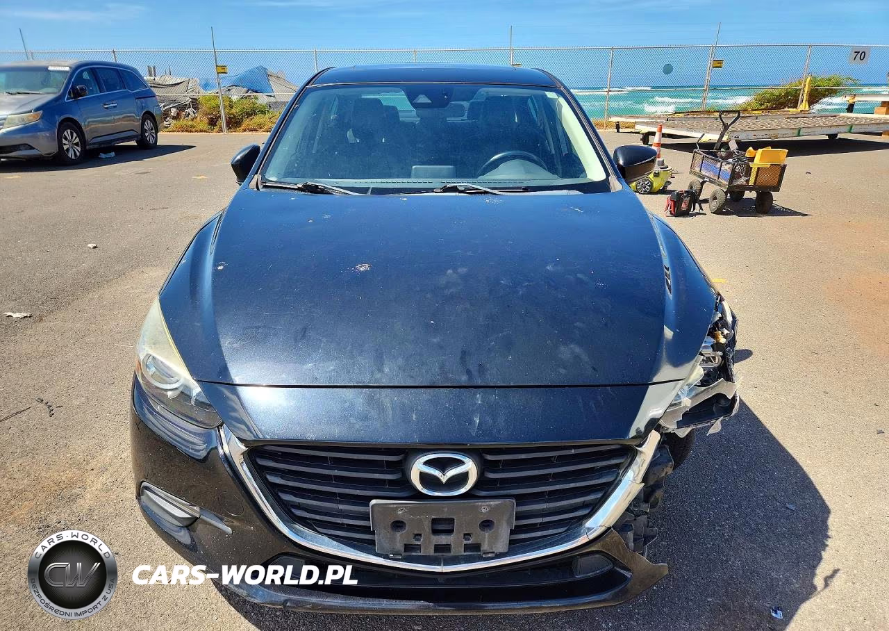2018 Mazda 3 Touring VIN:3MZBN1V33JM174840 - 5