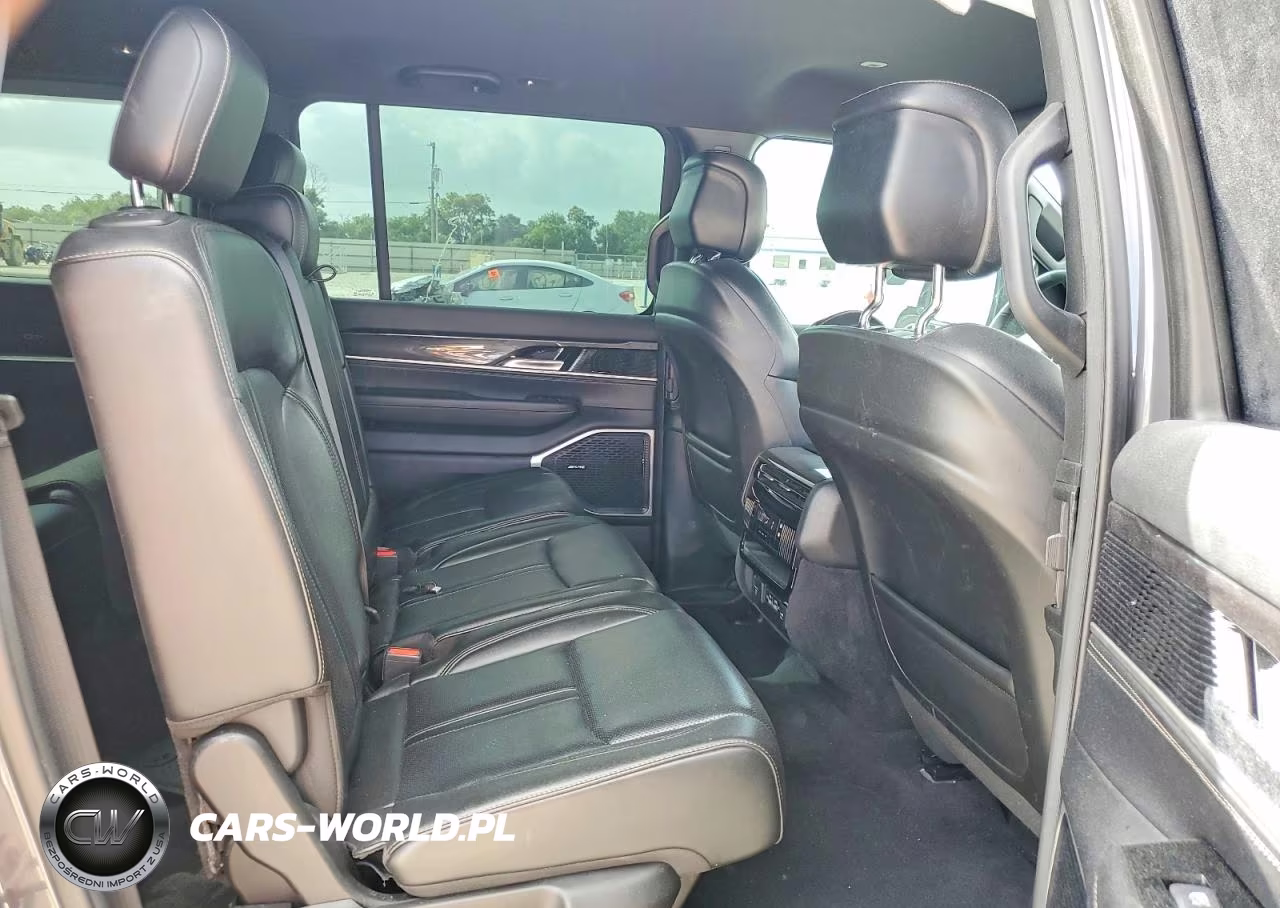 2022 Jeep Wagoneer Series I VIN:1C4SJUAT4NS213213 - 11