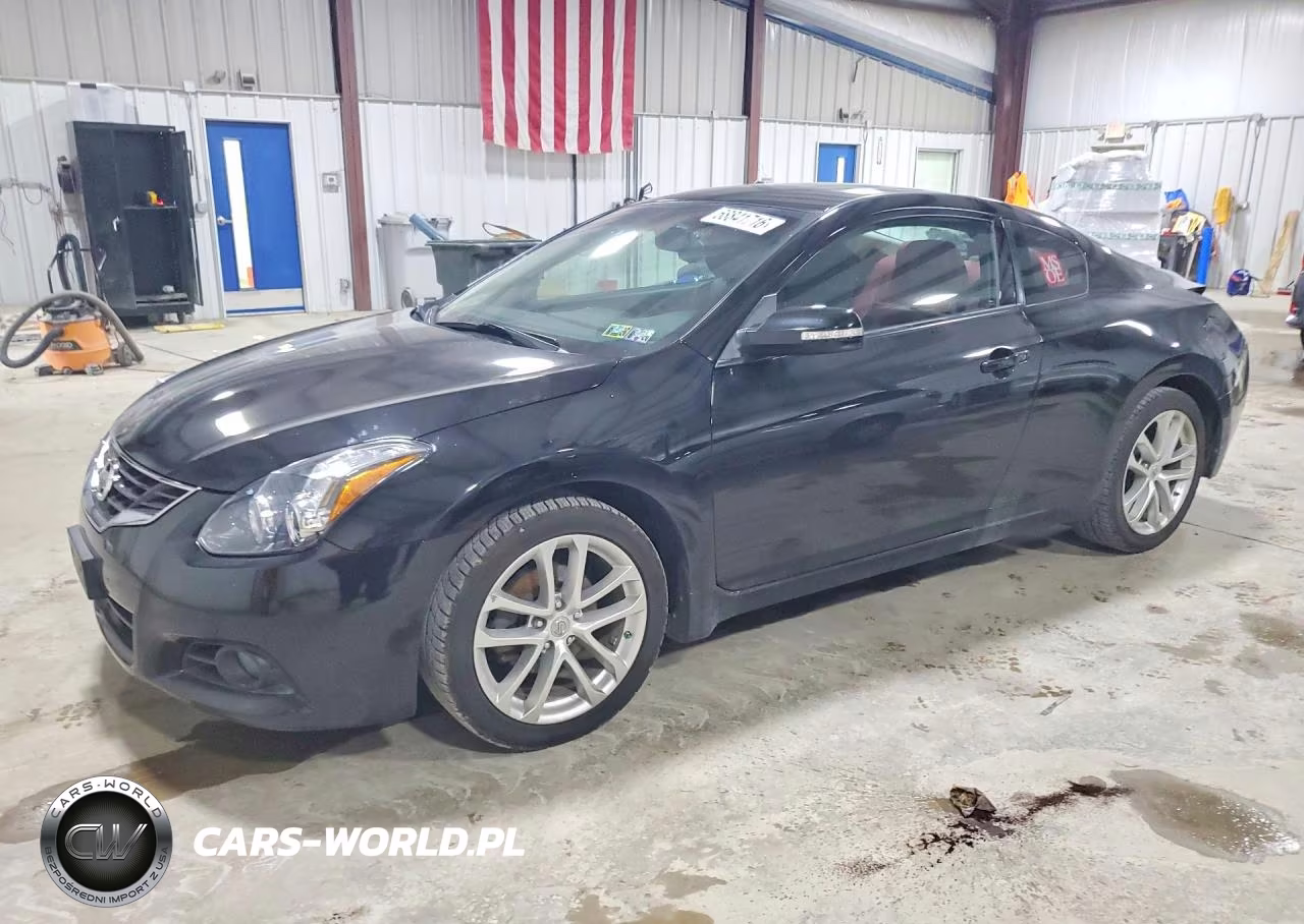2011 Nissan Altima 3.5 Sr – zdjęcie 1 z 13
