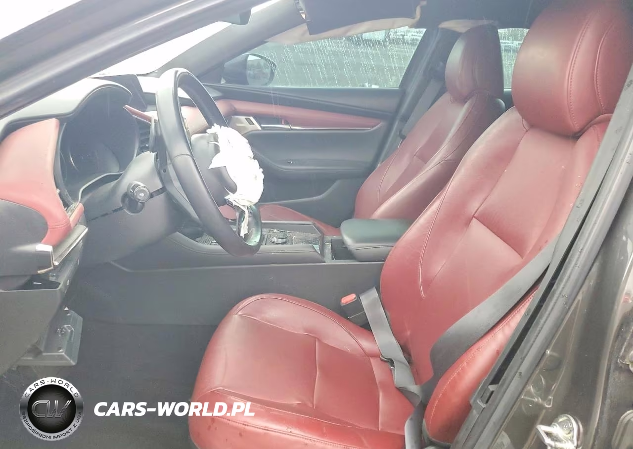 2020 Mazda 3 Premium VIN:JM1BPANM1L1173319 - 7