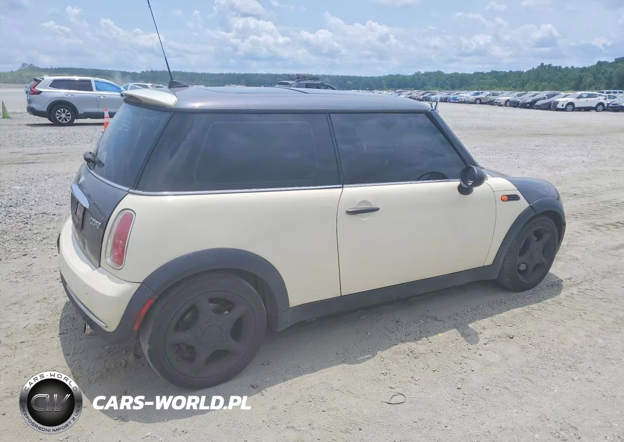 2006 Mini Cooper VIN:WMWRC33566TK17614 - 3