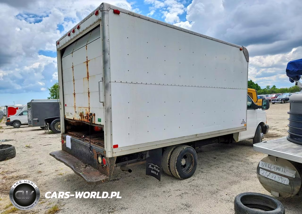 2010 Chevrolet Express G3500 VIN:1GB6G3BG7A1129970 - 3