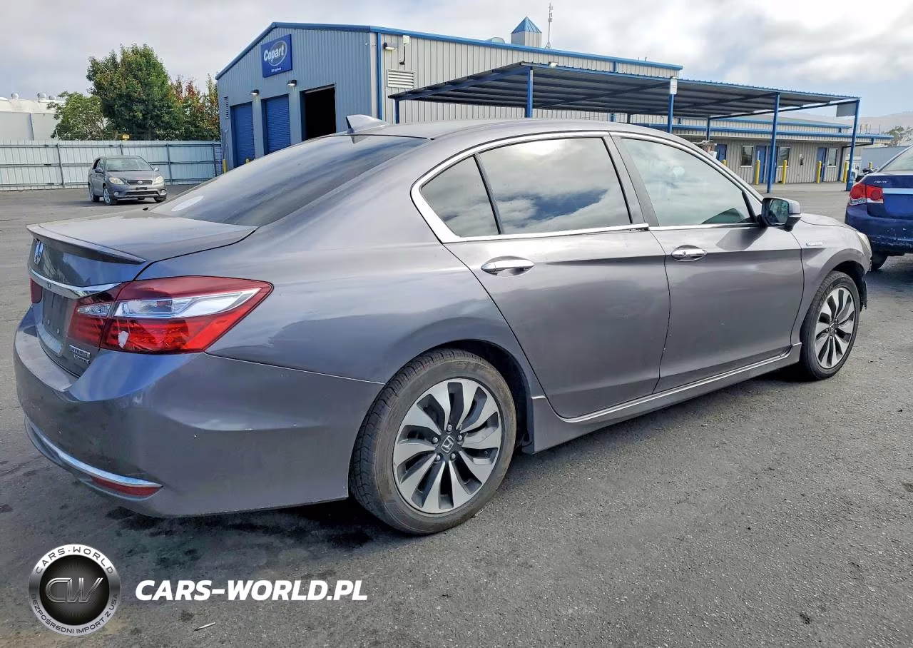 2017 Honda Accord Touring Hybrid VIN:JHMCR6F72HC020835 - 3