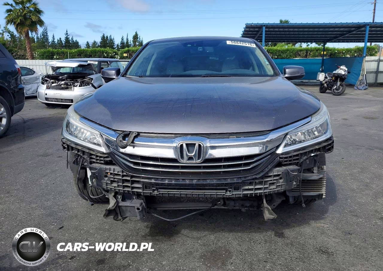 2017 Honda Accord Touring Hybrid VIN:JHMCR6F72HC020835 - 5