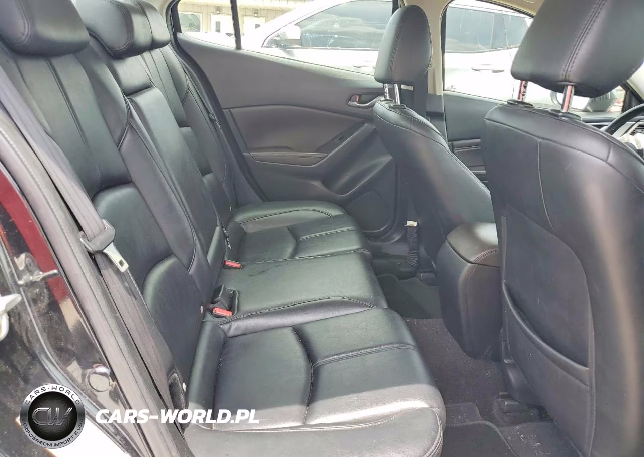 2018 Mazda 3 Touring VIN:3MZBN1V3XJM204254 - 10