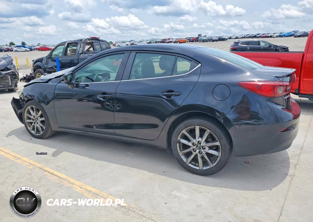 2018 Mazda 3 Touring VIN:3MZBN1V3XJM204254 - 2
