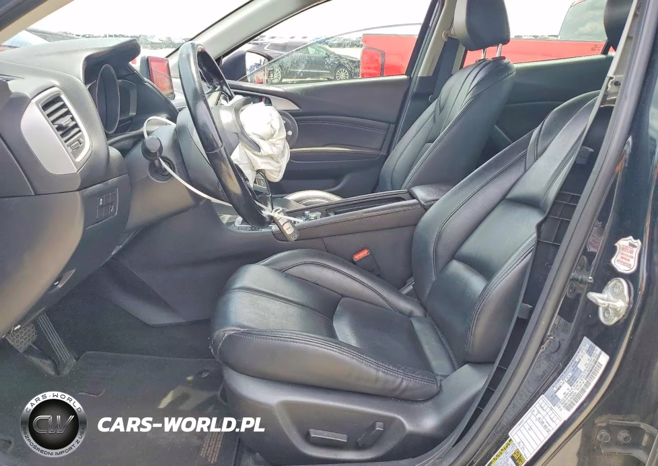 2018 Mazda 3 Touring VIN:3MZBN1V3XJM204254 - 7