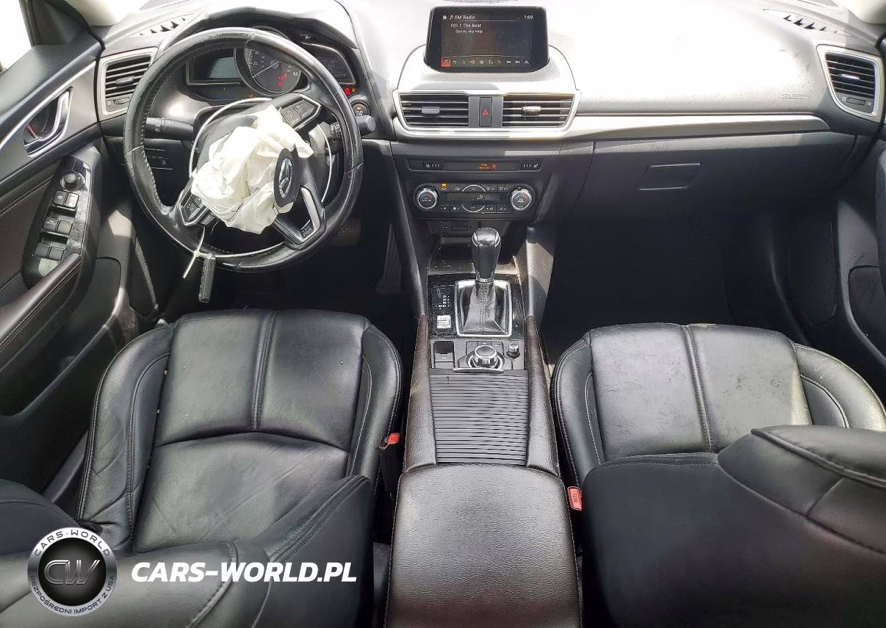 2018 Mazda 3 Touring VIN:3MZBN1V3XJM204254 - 8