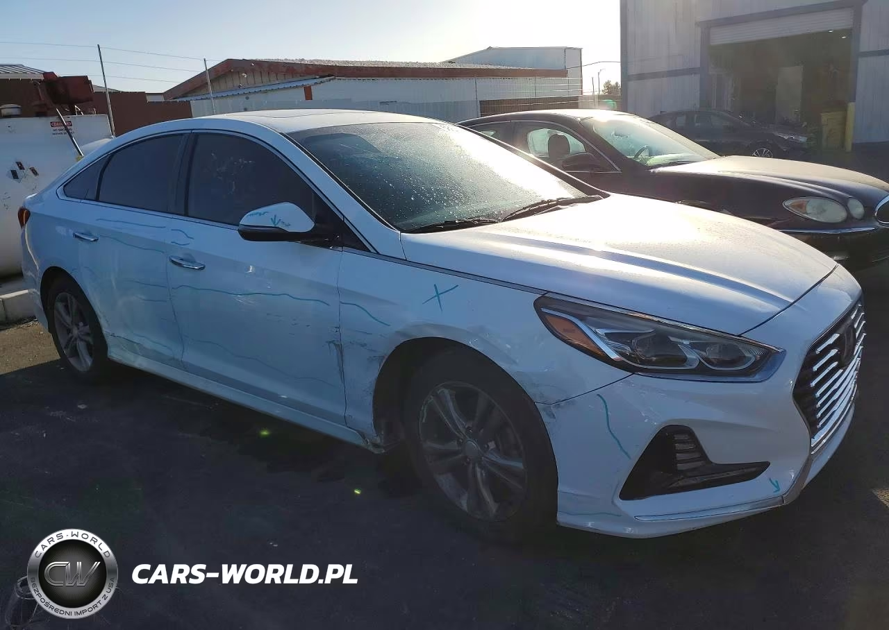 2018 Hyundai Sonata Limited VIN:5NPE34AF6JH616409 - 4
