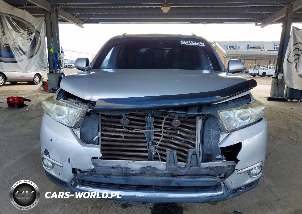 2013 Toyota Highlander Plus VIN:5TDZK3EH6DS135729 - 5