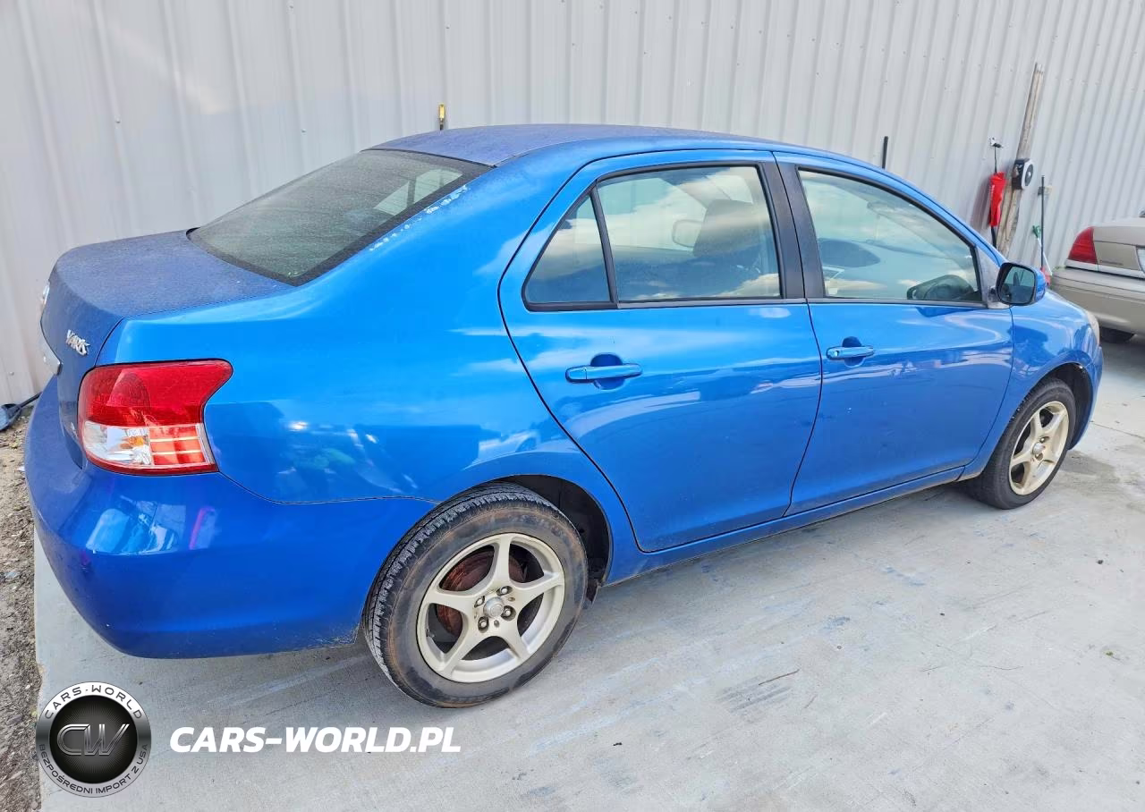 2010 Toyota Yaris Base VIN:JTDBT4K31A4077730 - 3