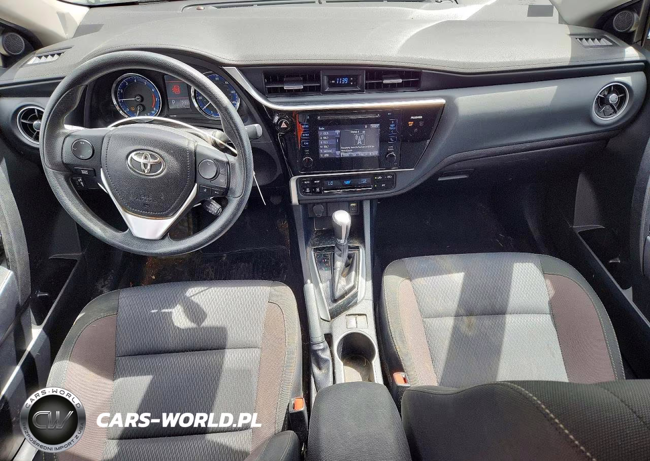2017 Toyota Corolla Le VIN:2T1BURHE2HC843040 - 8