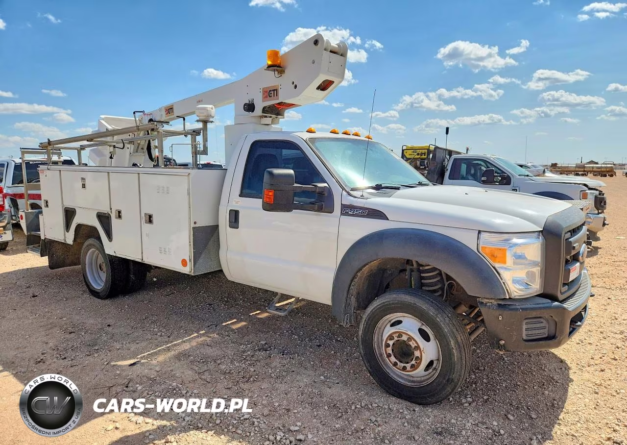2015 Ford F450 Super Duty Bucket Truck VIN:1FDUF4GY1FEC64225 - 4