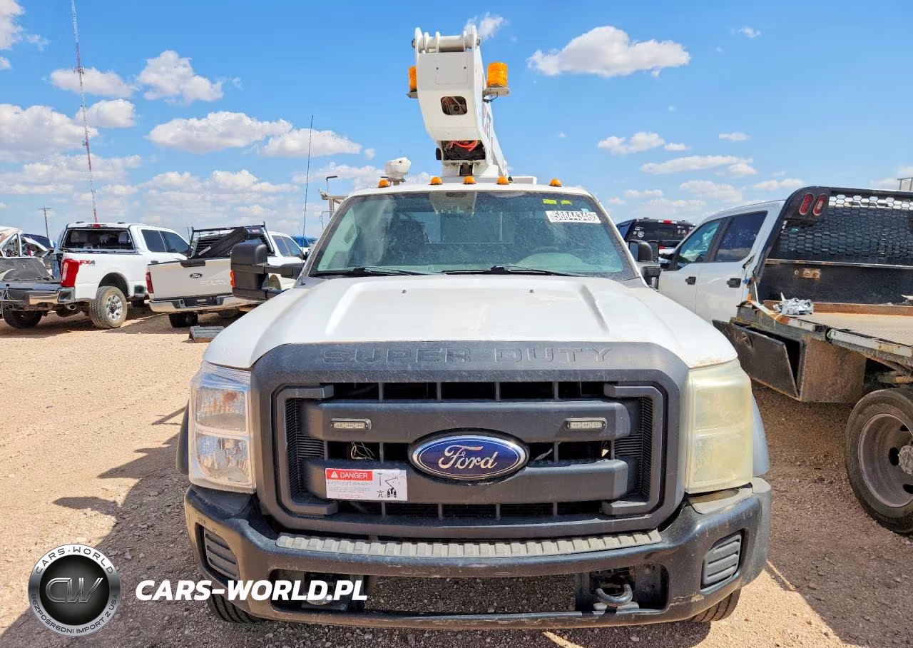 2015 Ford F450 Super Duty Bucket Truck VIN:1FDUF4GY1FEC64225 - 5