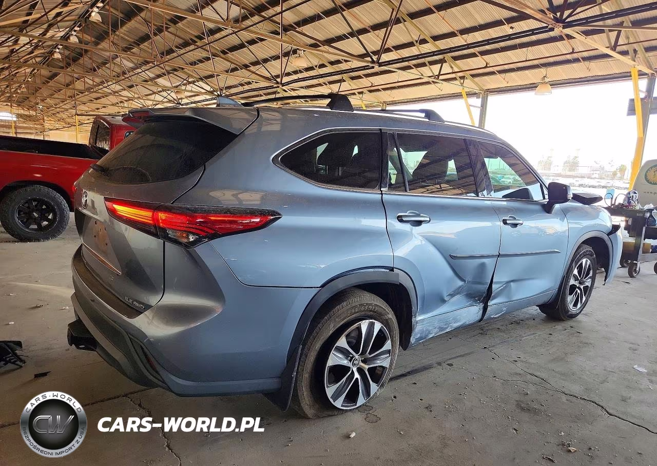 2020 Toyota Highlander Xle VIN:5TDHZRBH3LS029641 - 3