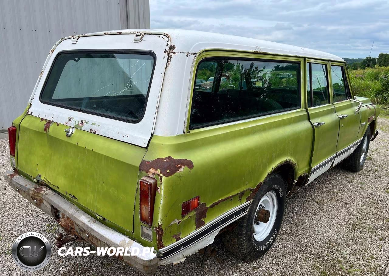 1972 Chevrolet Suburban Custom 20 Deluxe VIN:CCE262F161542 - 4