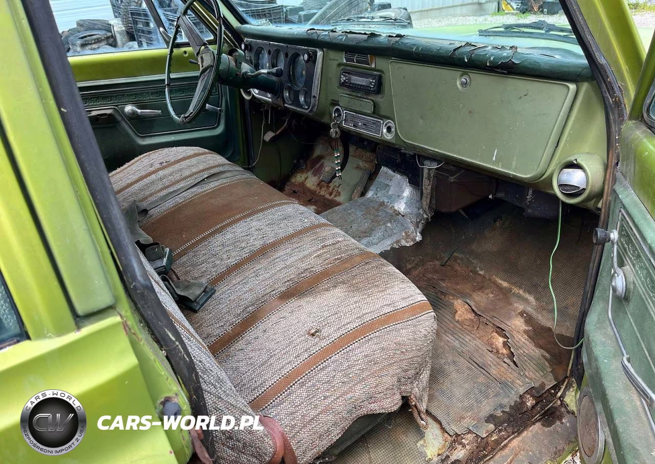 1972 Chevrolet Suburban Custom 20 Deluxe VIN:CCE262F161542 - 5
