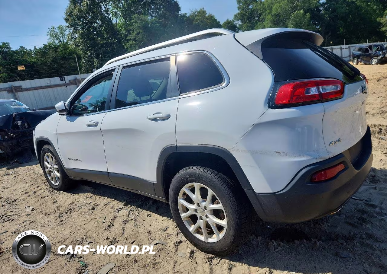2015 Jeep Cherokee Latitude VIN:1C4PJMCB4FW793194 - 2