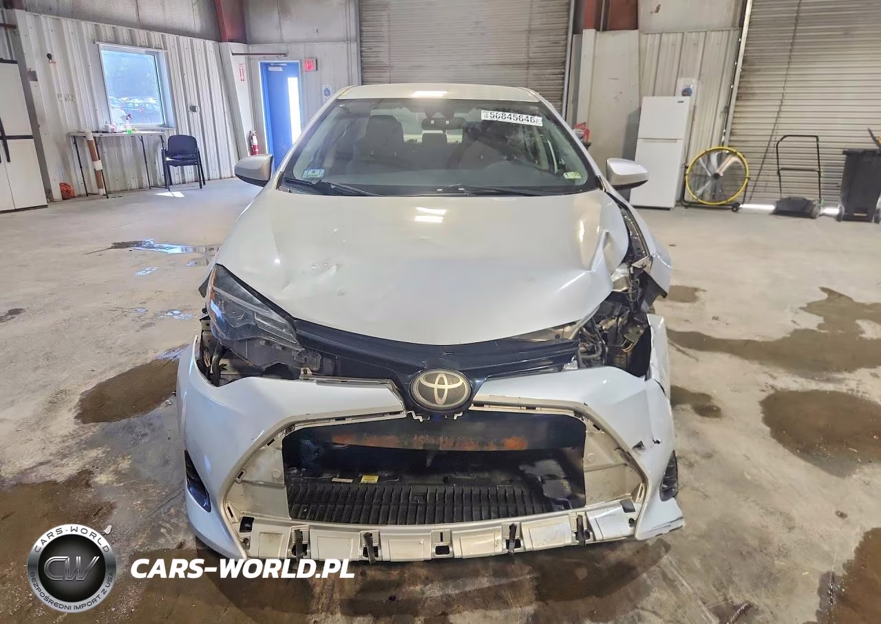 2018 Toyota Corolla Le VIN:2T1BURHE5JC017420 - 5