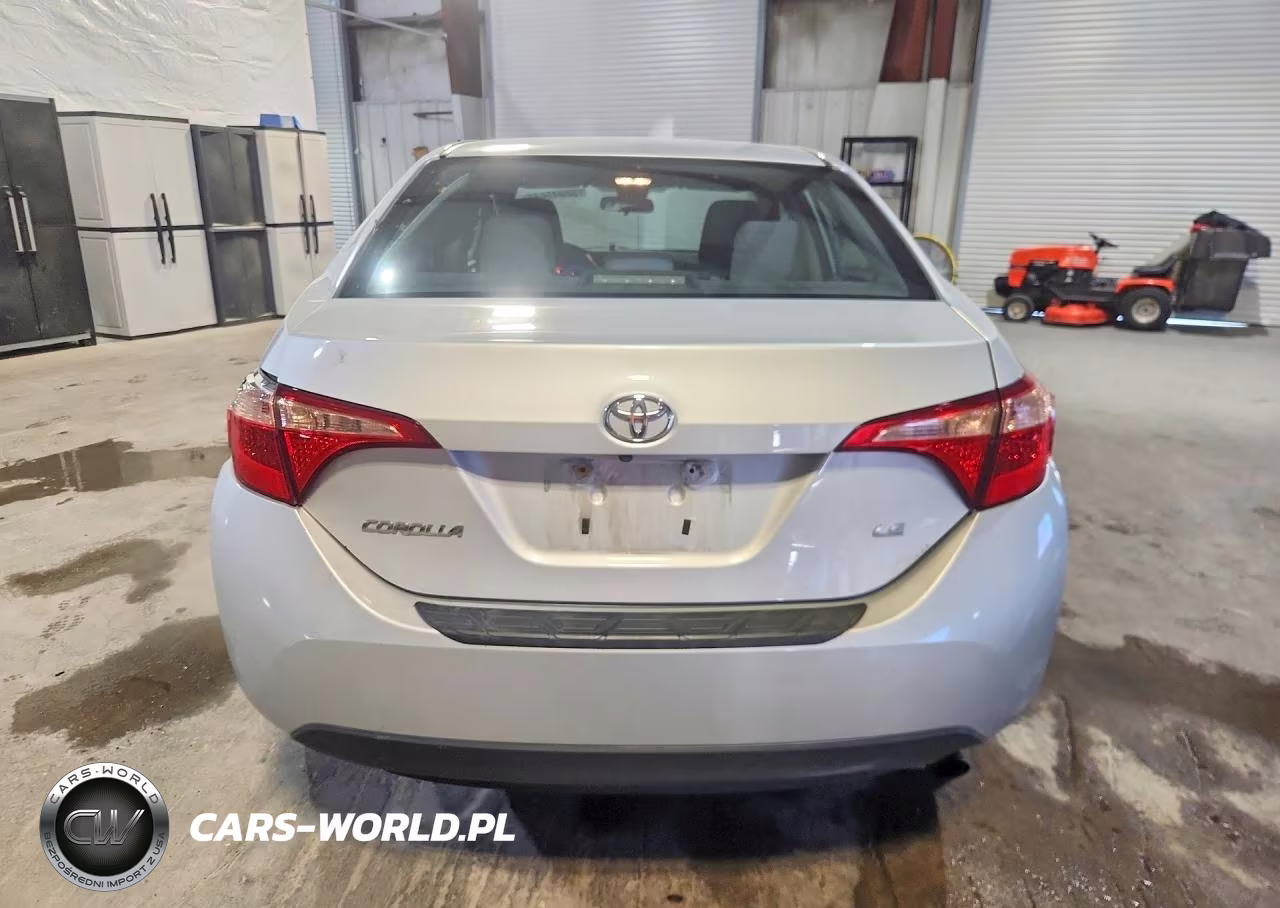 2018 Toyota Corolla Le VIN:2T1BURHE5JC017420 - 6