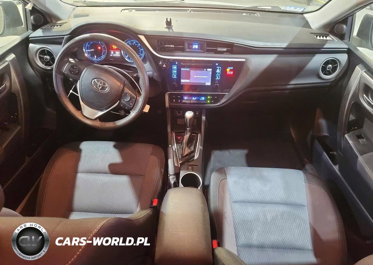 2018 Toyota Corolla Le VIN:2T1BURHE5JC017420 - 8