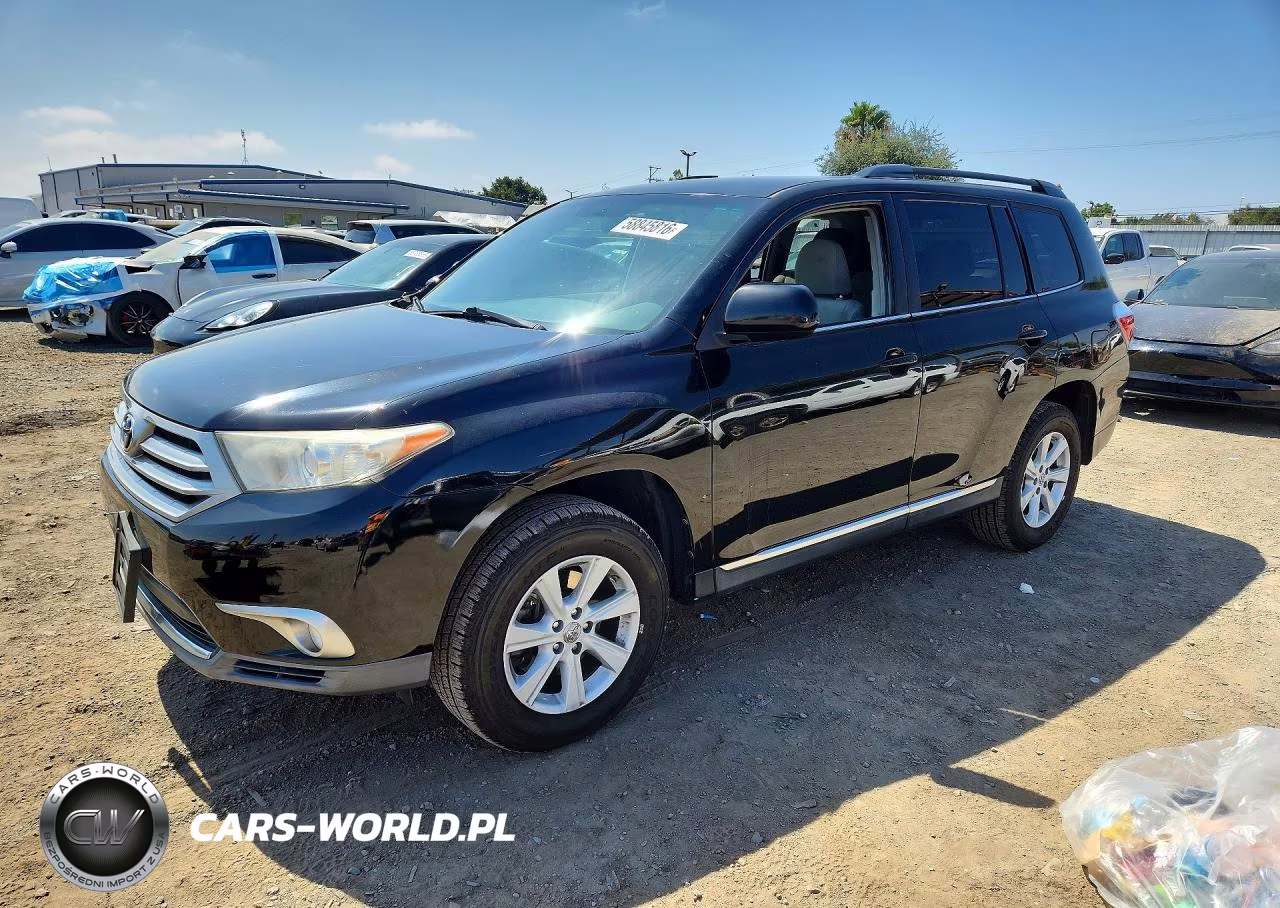 2013 Toyota Highlander Plus – zdjęcie 1 z 12