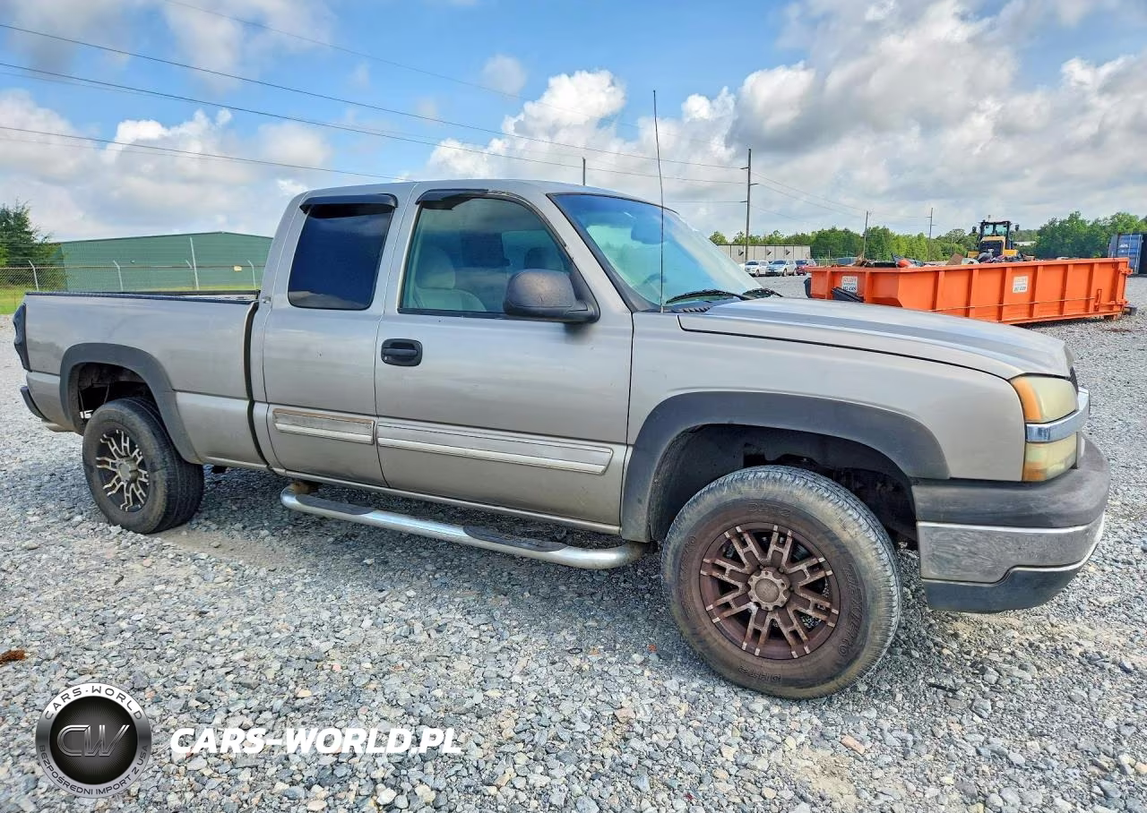 2003 Chevrolet Silverado C1500 VIN:2GCEC19V031212617 - 4