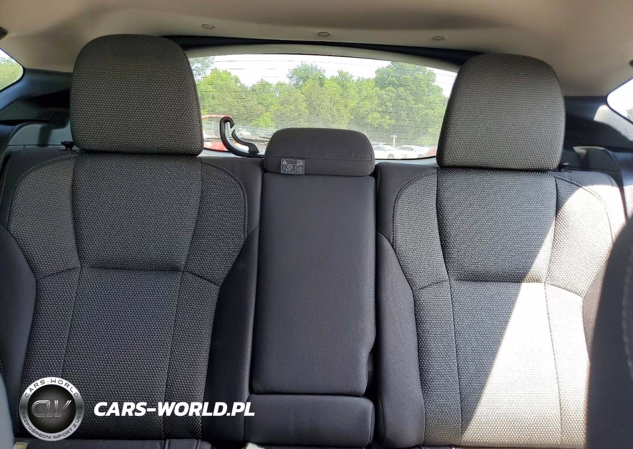 2024 Subaru Crosstrek Premium VIN:JF2GUADC7R8299323 - 10