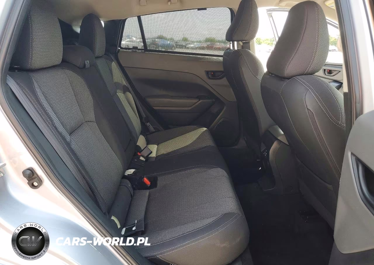 2024 Subaru Crosstrek Premium VIN:JF2GUADC7R8299323 - 11