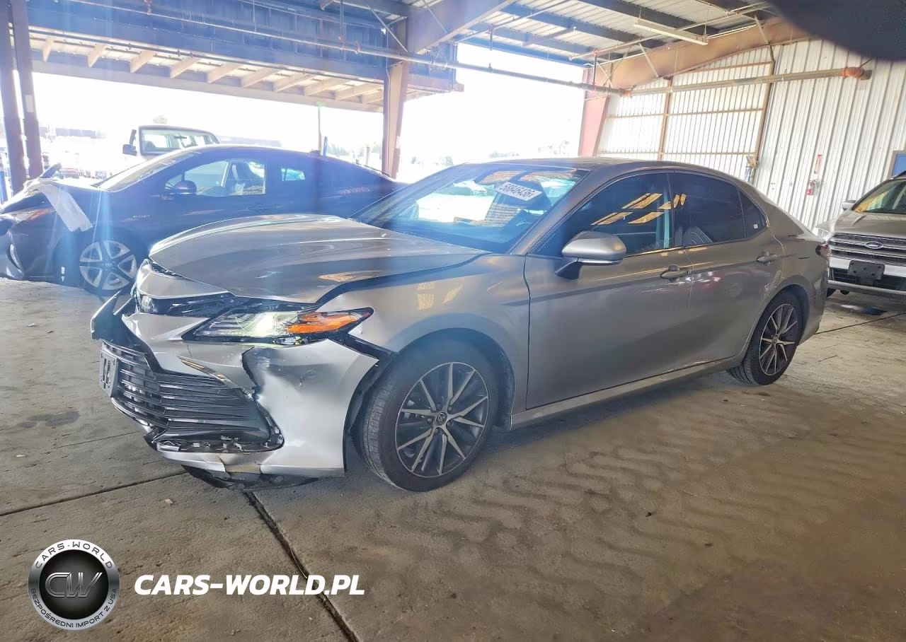 2023 Toyota Camry Xle – zdjęcie 1 z 12