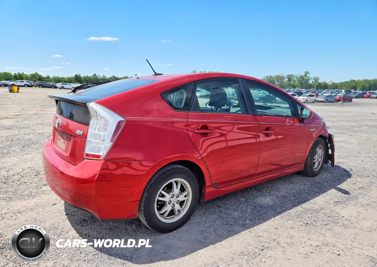 2011 Toyota Prius Two VIN:JTDKN3DU5B0261135 - 3