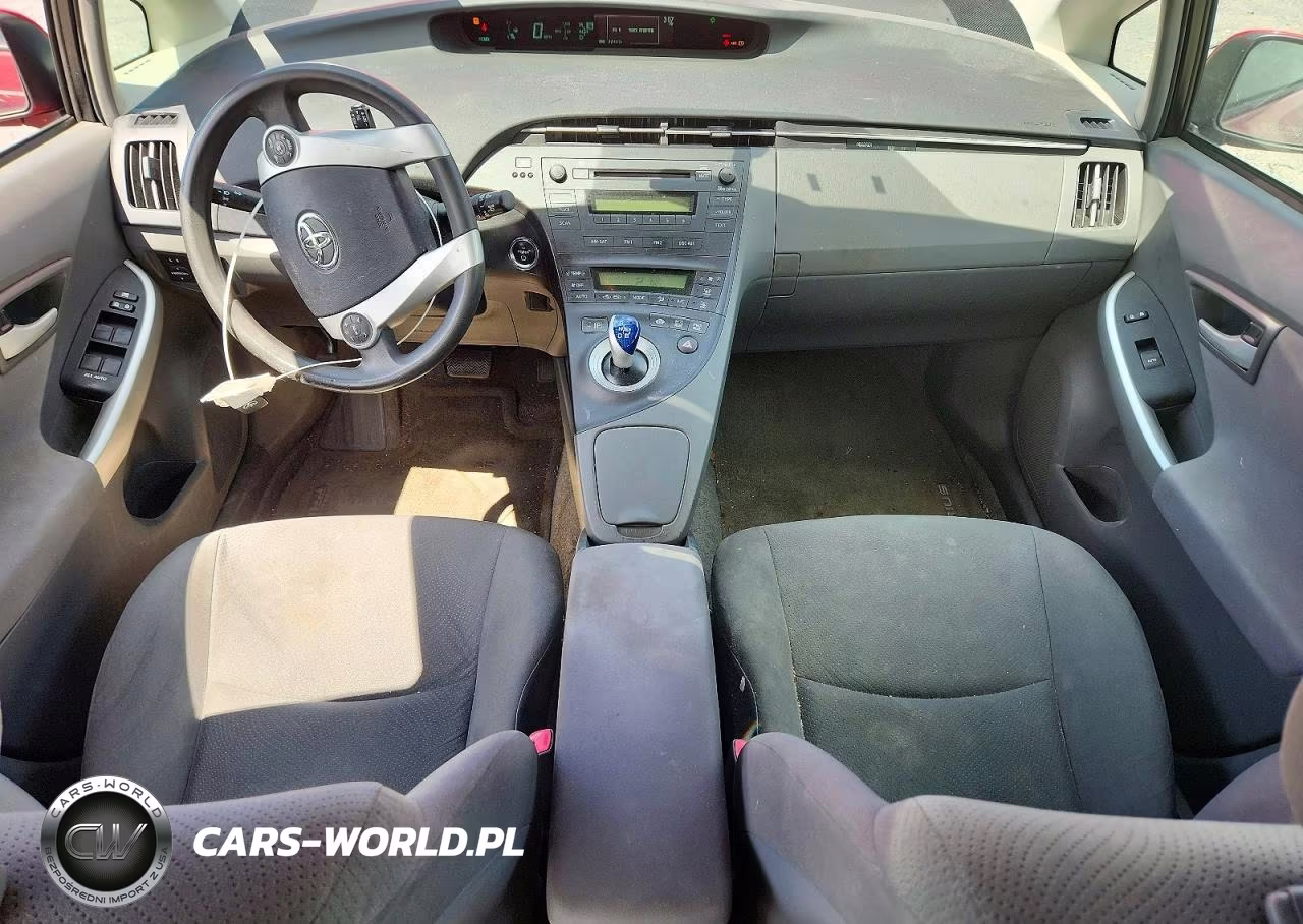 2011 Toyota Prius Two VIN:JTDKN3DU5B0261135 - 8