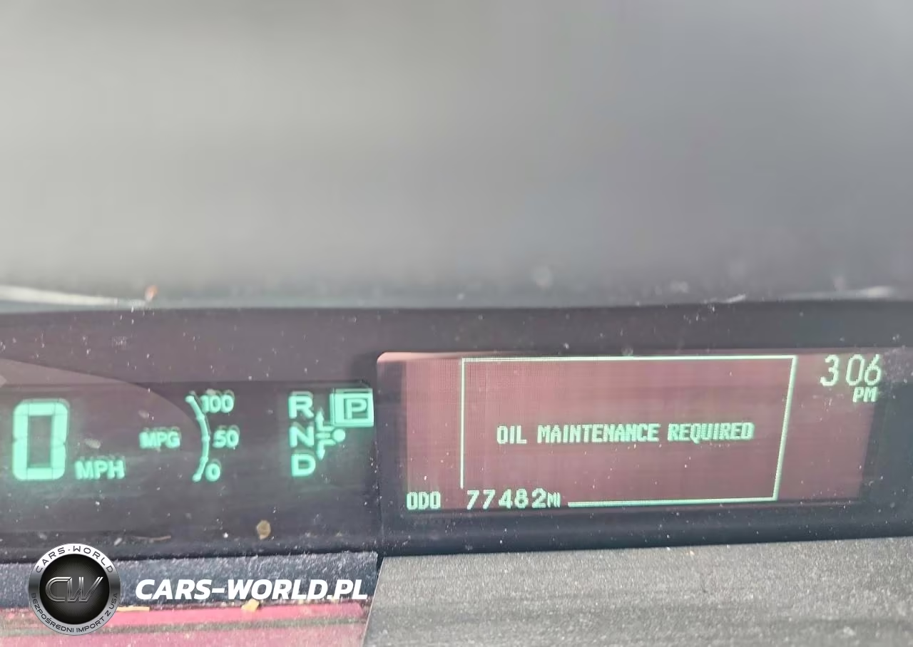 2011 Toyota Prius Two VIN:JTDKN3DU5B0261135 - 9