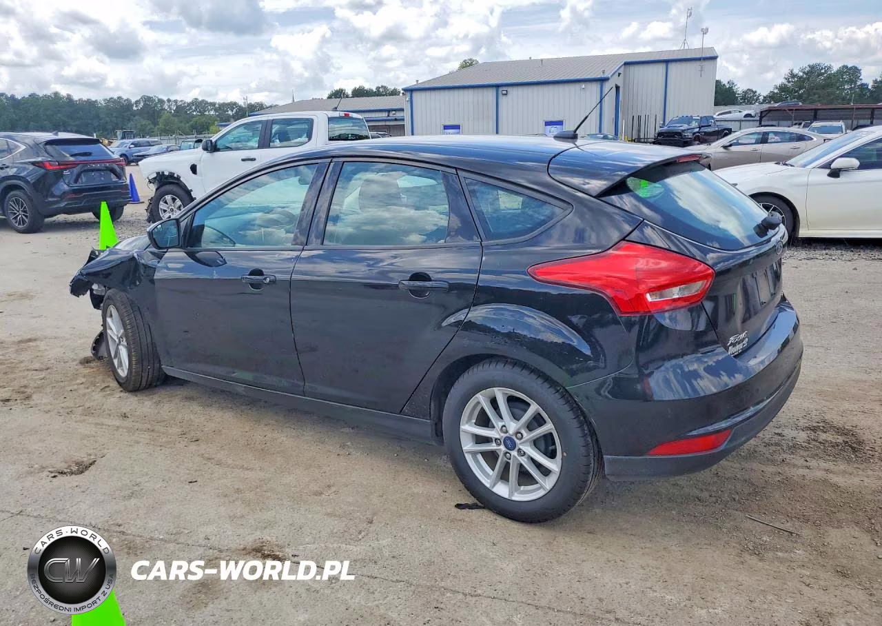 2018 Ford Focus Se VIN:1FADP3K20JL256089 - 2