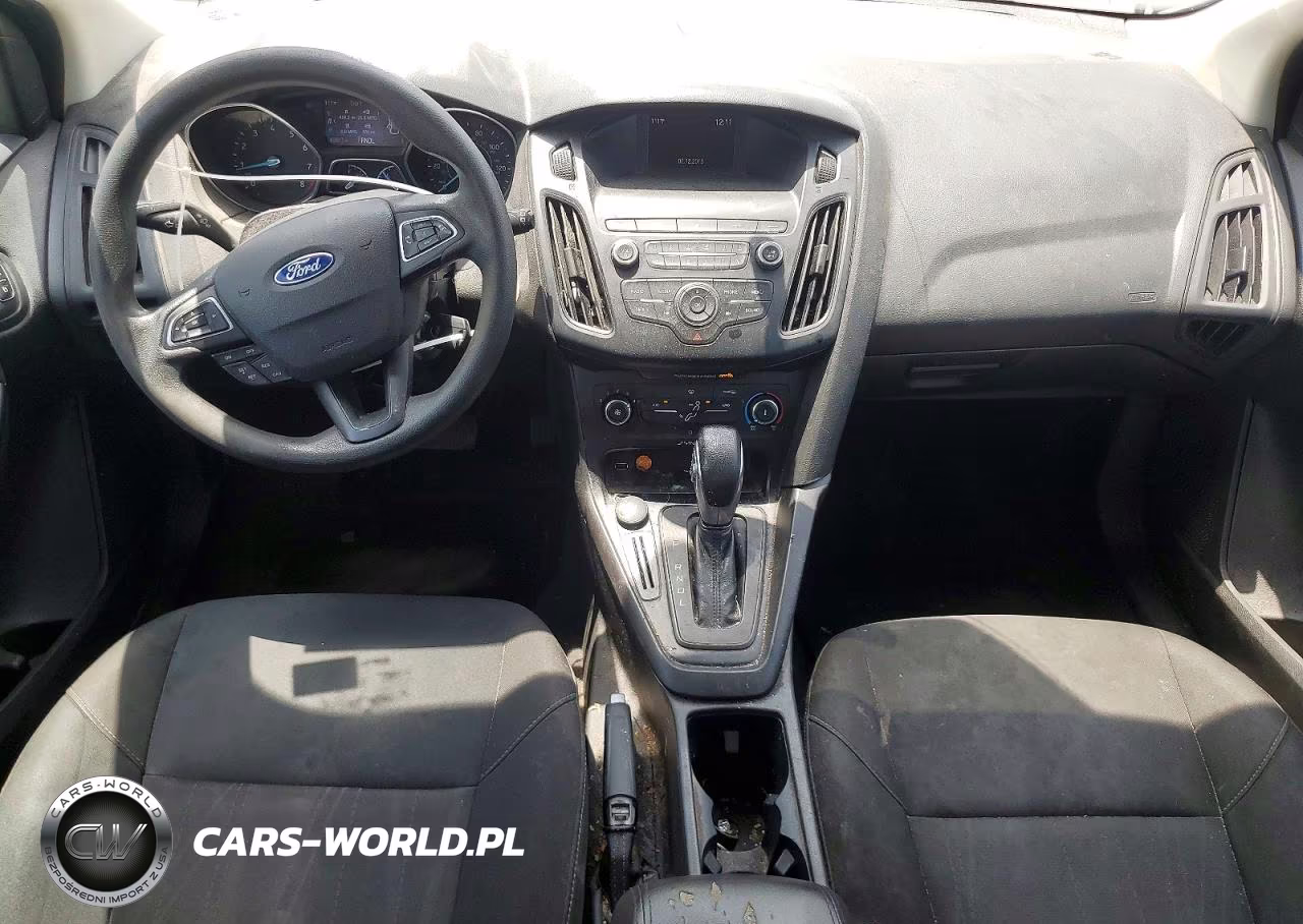 2018 Ford Focus Se VIN:1FADP3K20JL256089 - 8