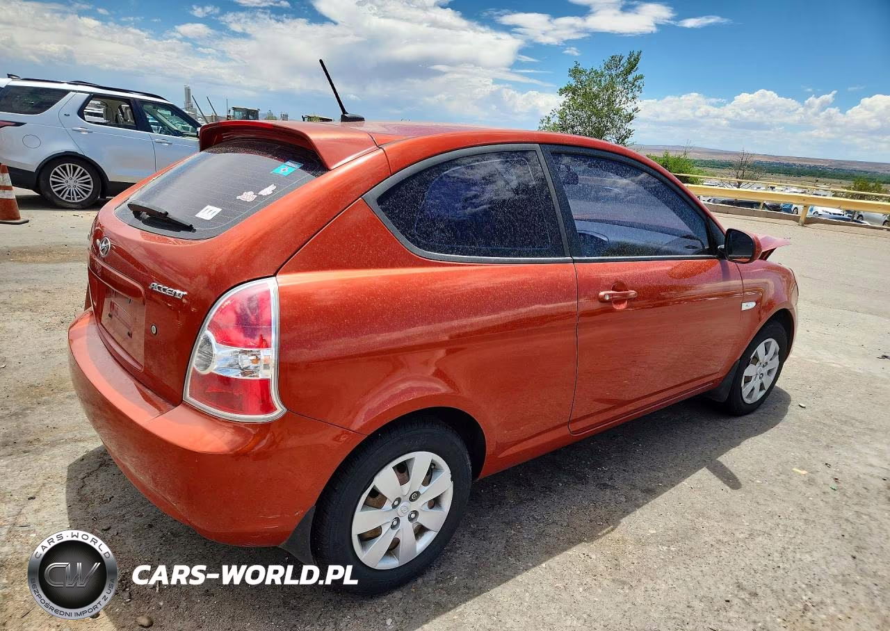 2011 Hyundai Accent Gl VIN:KMHCM3AC0BU192572 - 3