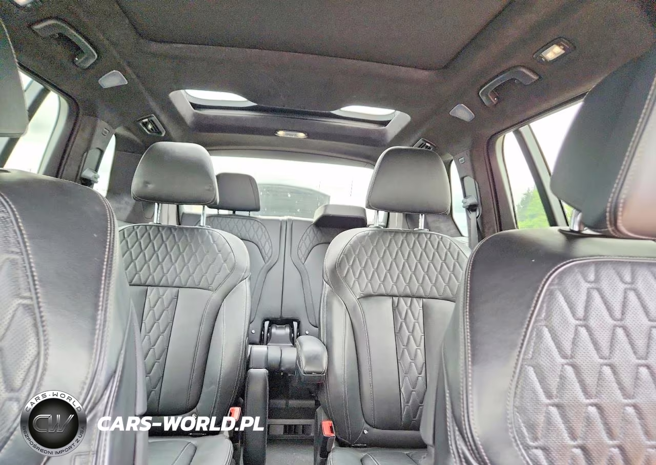 2019 BMW X7 xDrive50I VIN:5UXCX4C56KLS36014 - 10