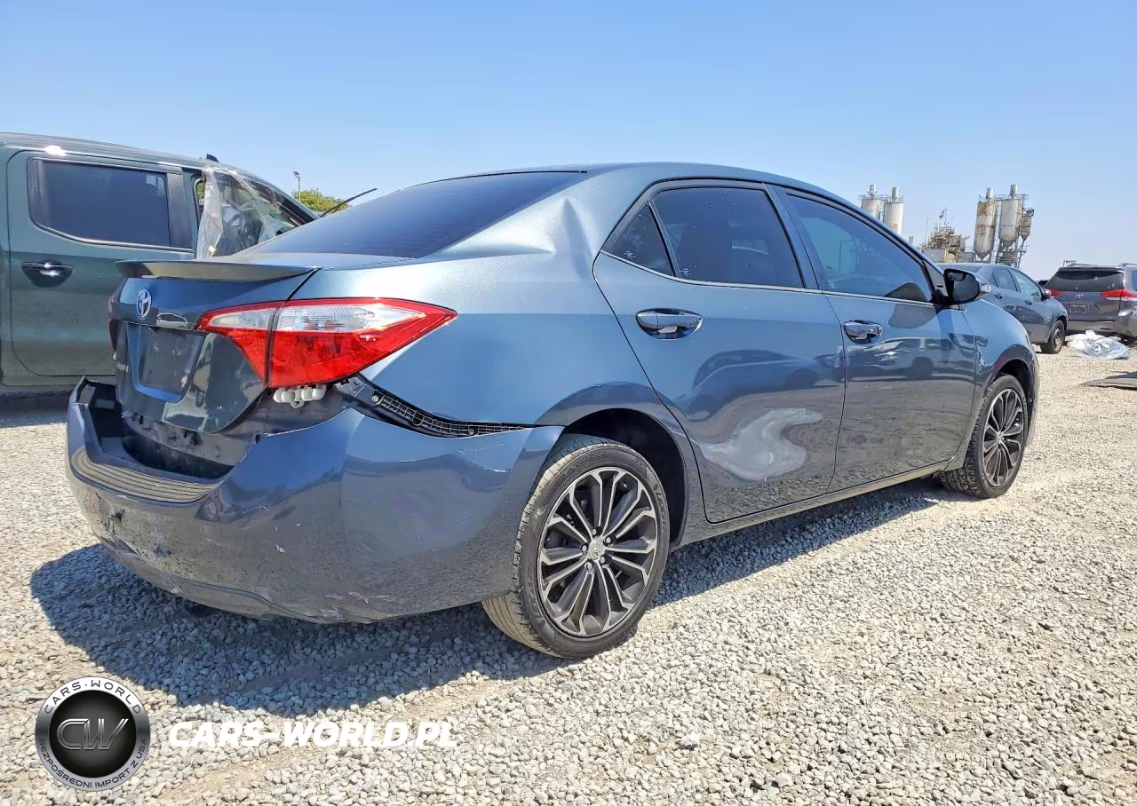 2015 Toyota Corolla S Plus VIN:5YFBURHE4FP356256 - 3