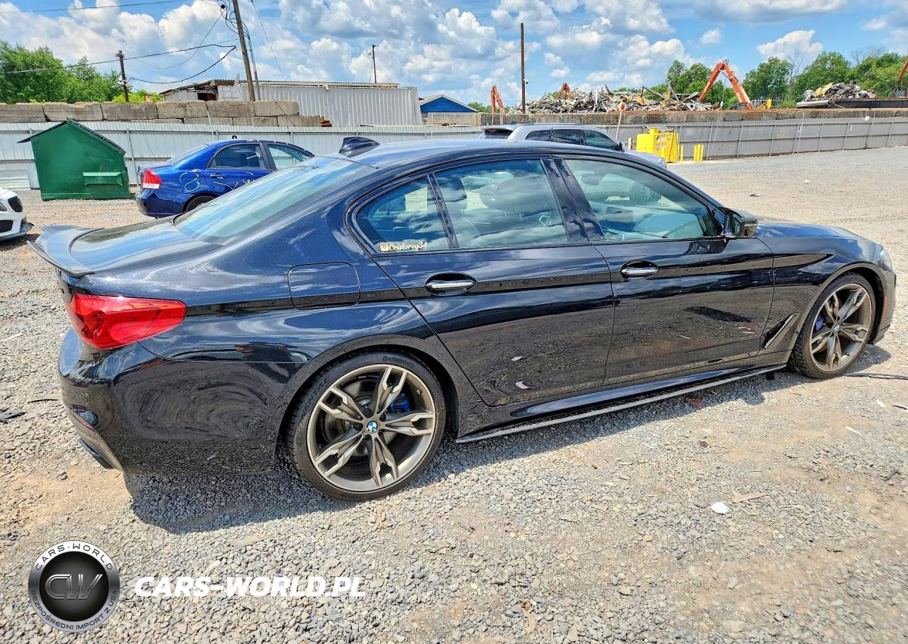 2018 BMW M550Xi VIN:WBAJB9C58JB035348 - 3