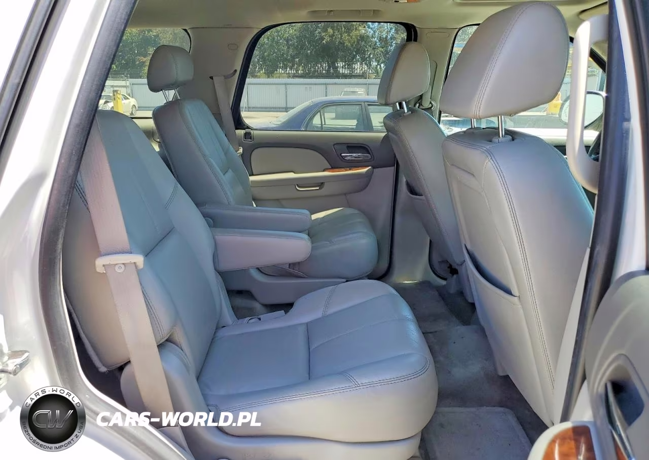 2007 Chevrolet Tahoe C1500 VIN:1GNFC13047J388414 - 11