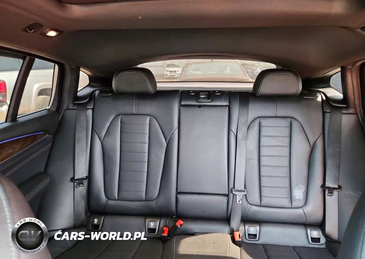 2019 BMW X4 xDrive30I VIN:5UXUJ3C53KLA58761 - 10