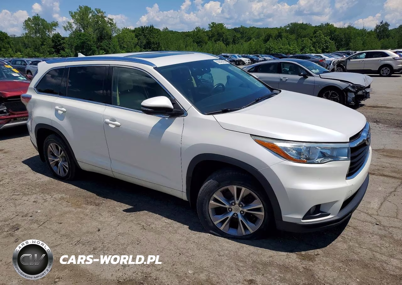 2015 Toyota Highlander Xle VIN:5TDJKRFHXFS079344 - 4
