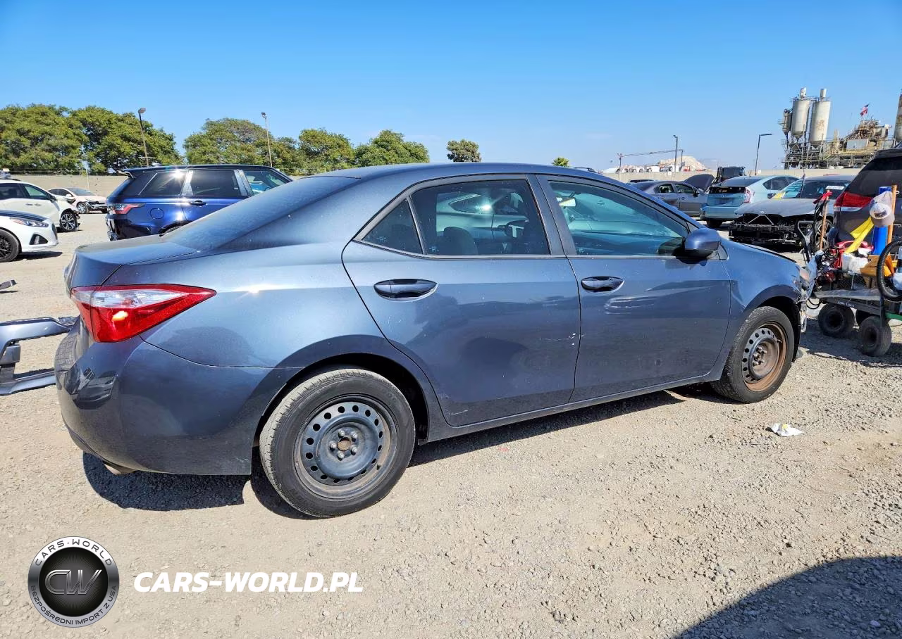 2016 Toyota Corolla Le VIN:5YFBURHEXGP439403 - 3
