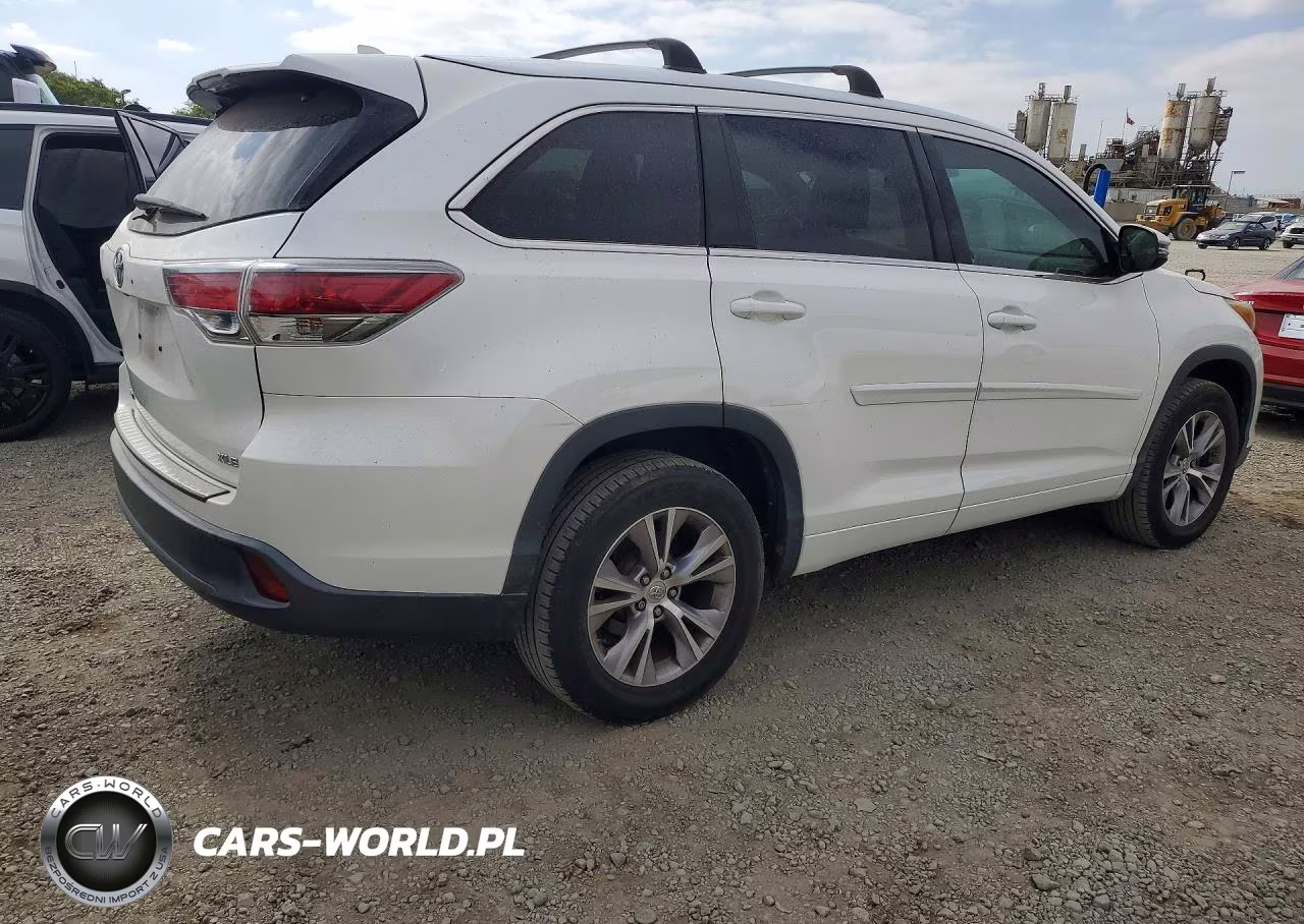 2015 Toyota Highlander Xle VIN:5TDKKRFHXFS079476 - 3